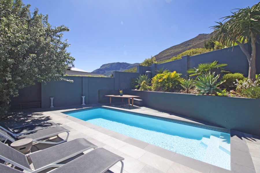 To Let 1 Bedroom Property for Rent in San Michel Western Cape